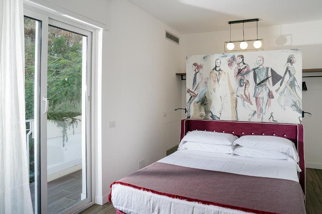 Superior Double or Twin Room with Garden View room - Image 2