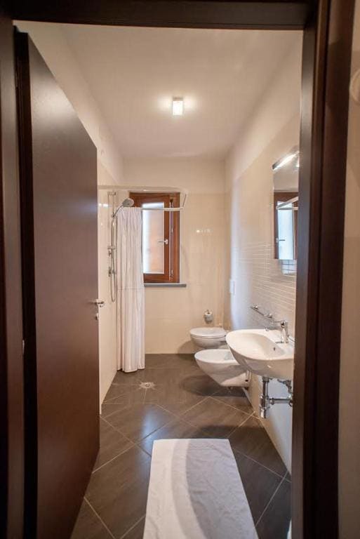 Standard King Room room - Image 1