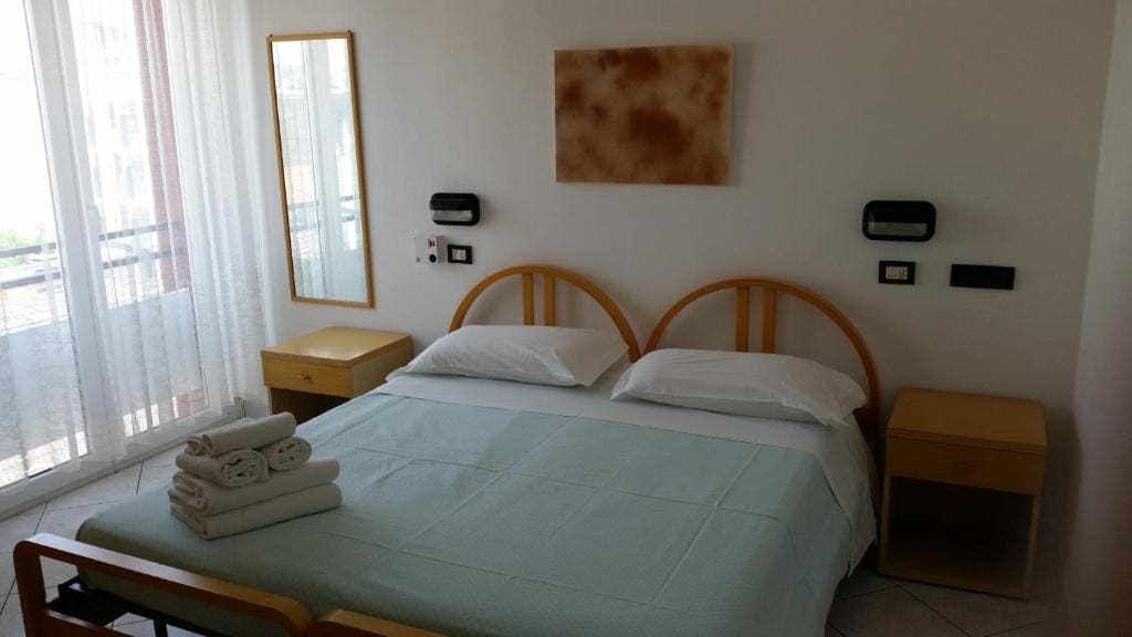 Double or Twin Room room - Image 1