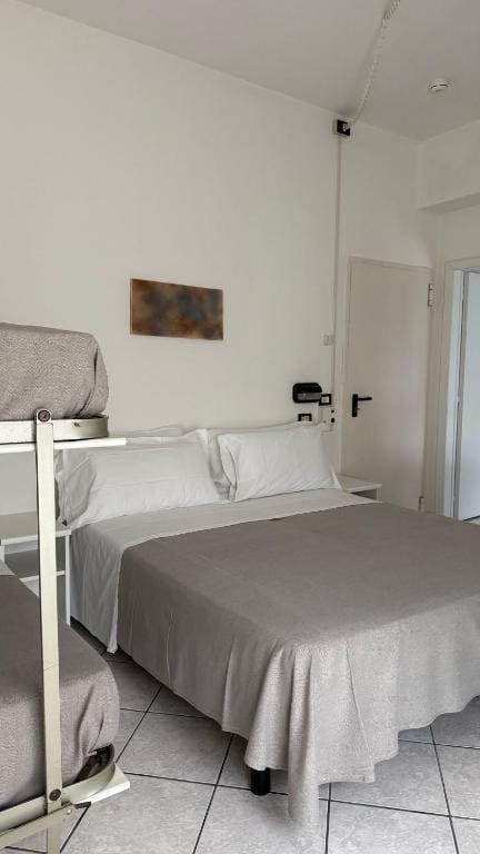Quadruple Room room - Image 2