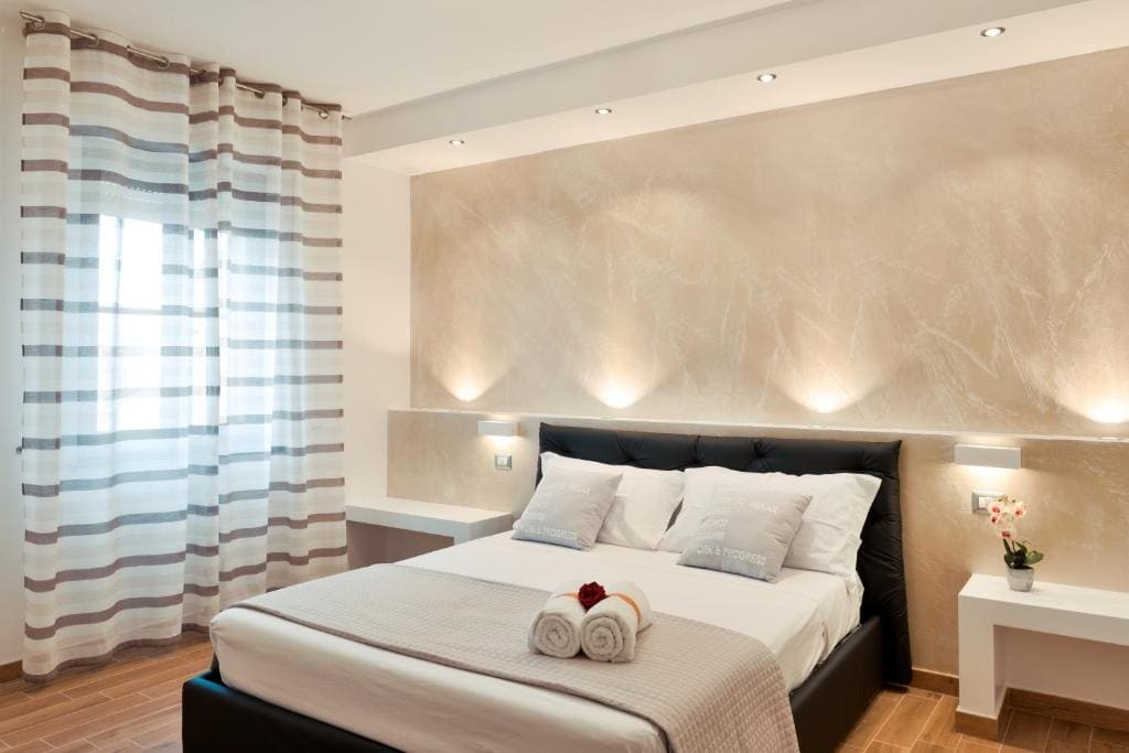 Large Double Room room - Image 3