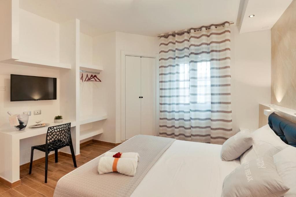 Large Double Room room - Image 1