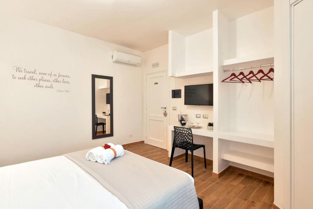 Large Double Room room - Image 2