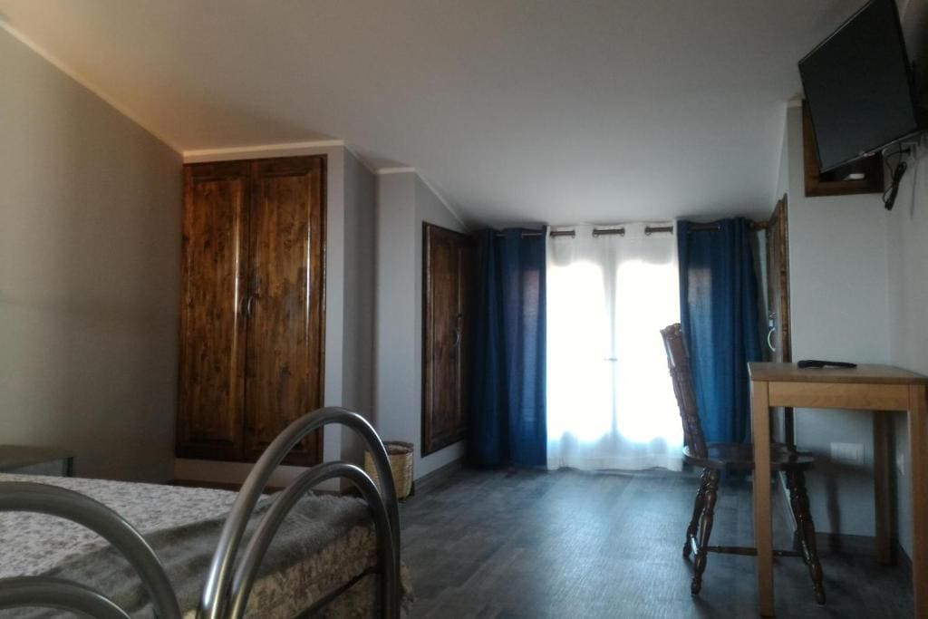 Deluxe Double or Twin Room room - Image 3