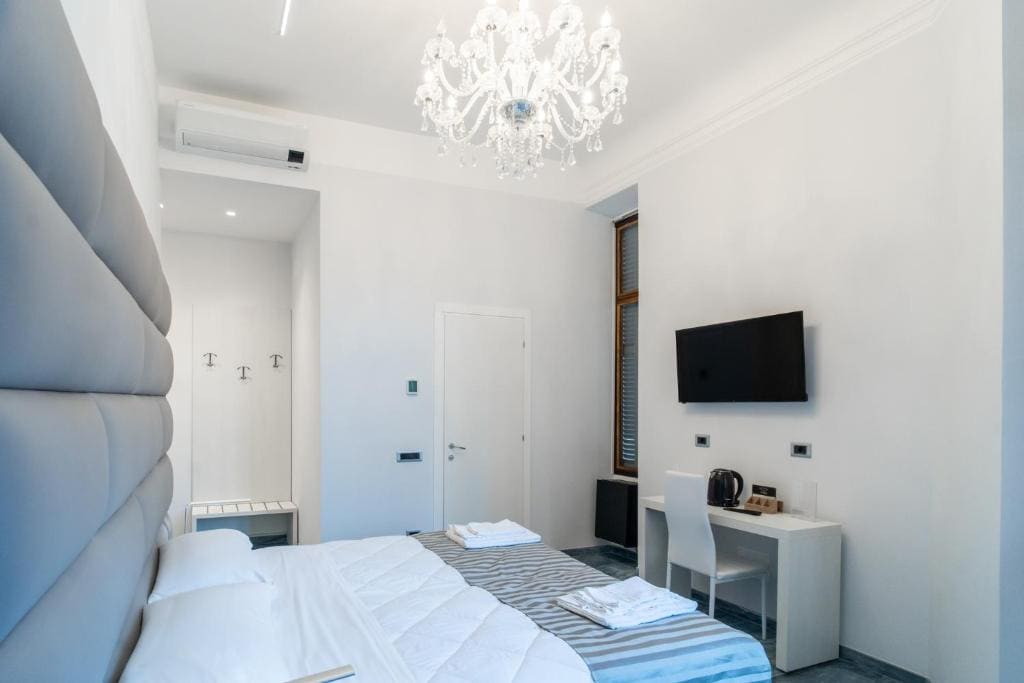 Superior Deluxe Double or Twin Room room - Image 1