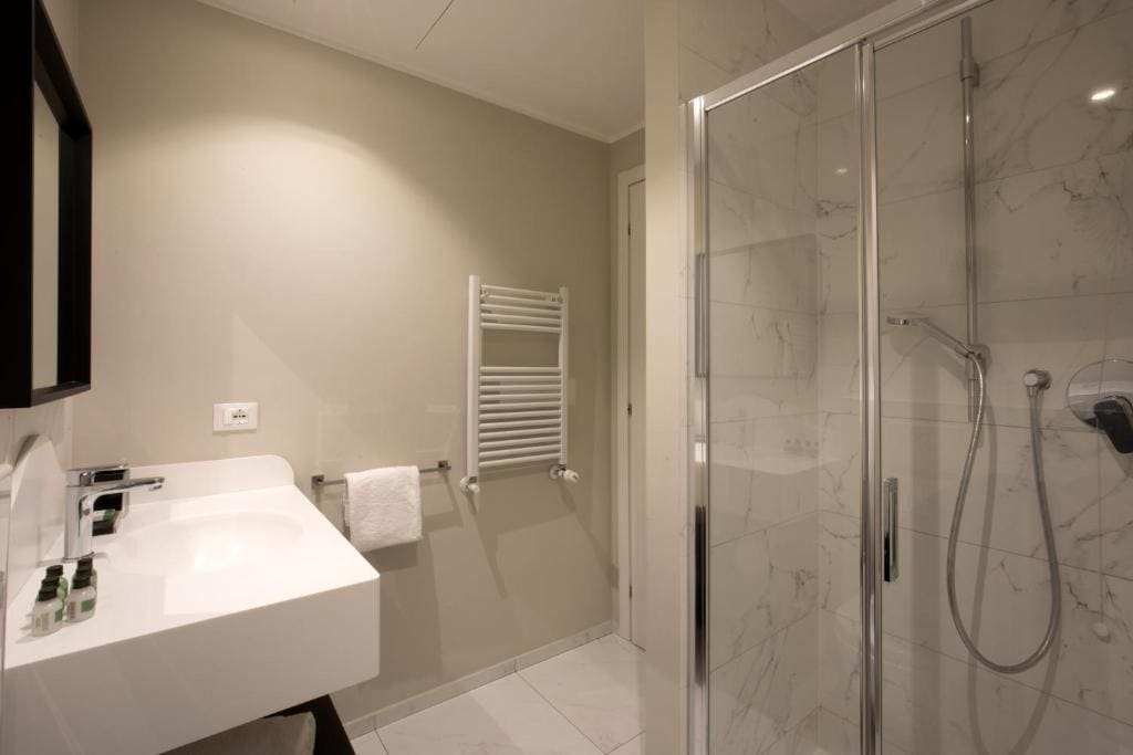 Deluxe Double Room with Extra Bed room - Image 1