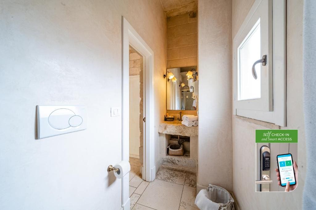 Large Double Room with Terrace room - Image 2