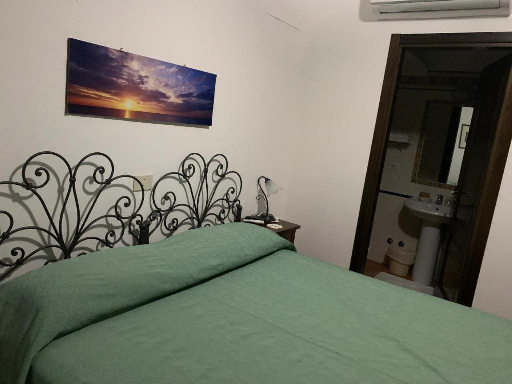 Double or Twin Room with Garden View room - Image 3
