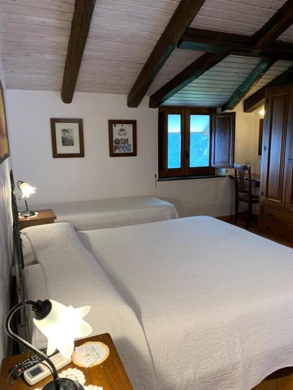 Standard Triple Room with Sea View room - Image 1