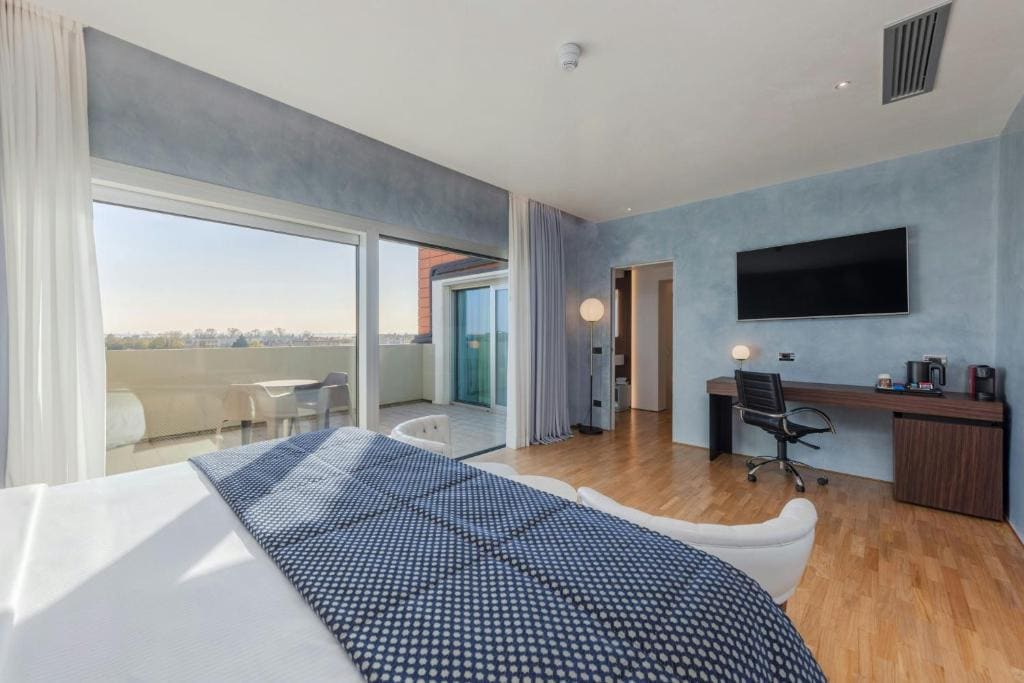 Junior Suite room - Image 3