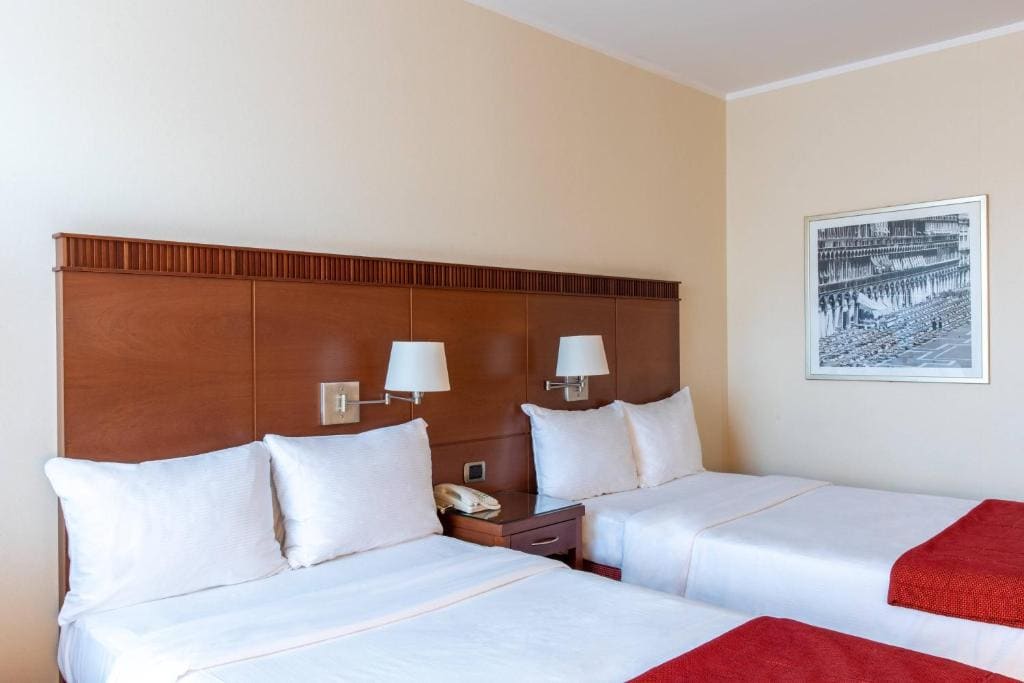 Standard Twin Room - Ground floor room - Image 1