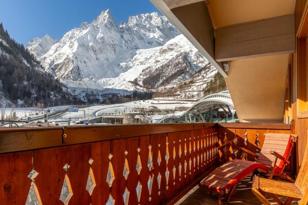 Superior Double or Twin Room with Balcony room - Image 2