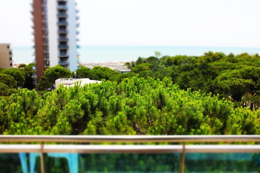 Double or Twin Room with Sea View room - Image 3