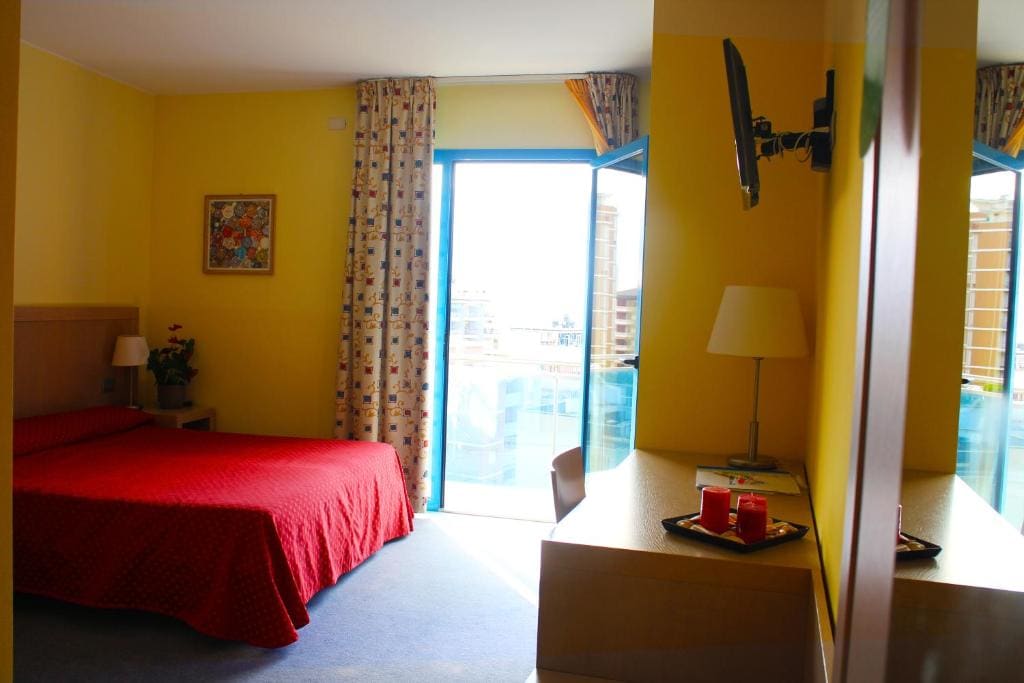 Two Connecting Double Rooms room - Image 1