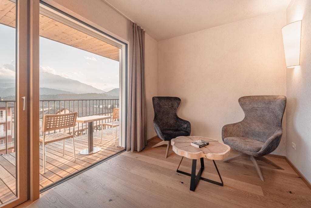Junior Suite with Balcony room - Image 1