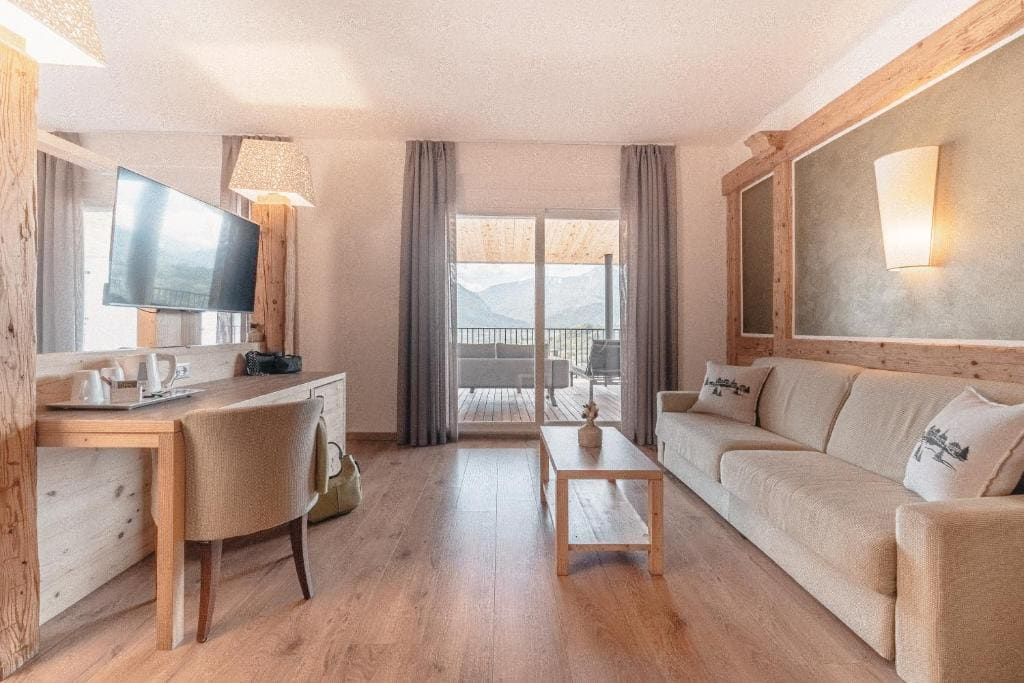 Suite room - Image 2