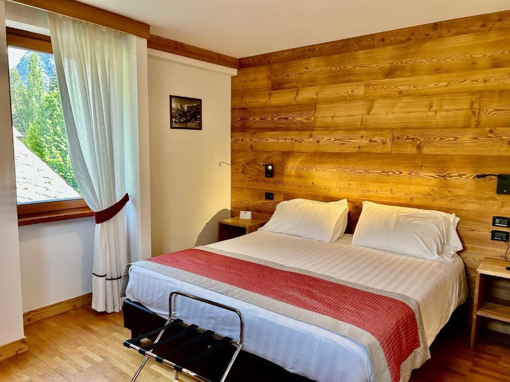 Double or Twin Room room - Image 3