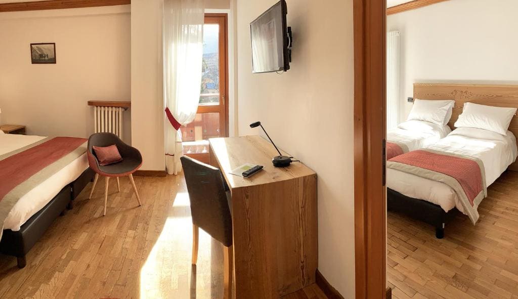 Family Room room - Image 1