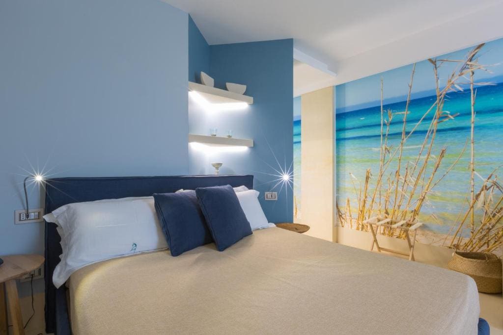 Junior Suite with Balcony and Sea View room - Image 2