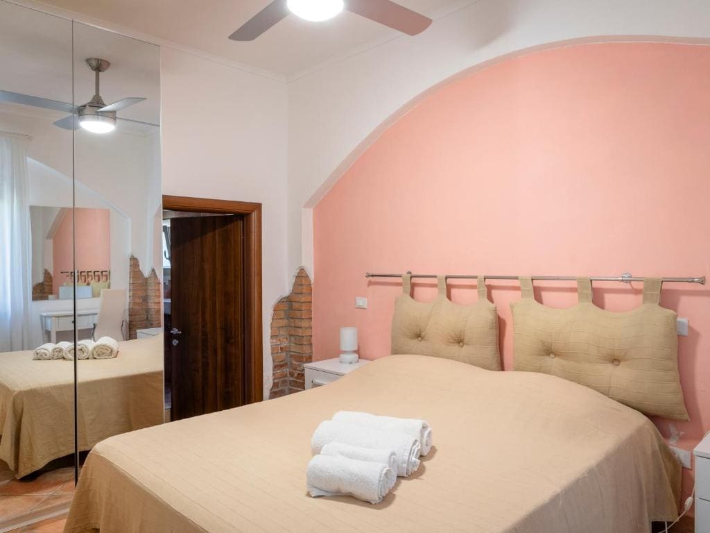 Double Room - West room - Image 3