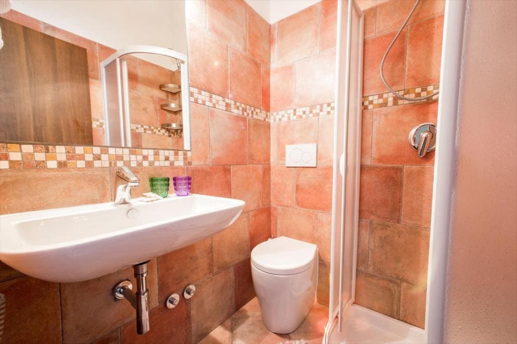 Double Room with Garden View room - Image 2