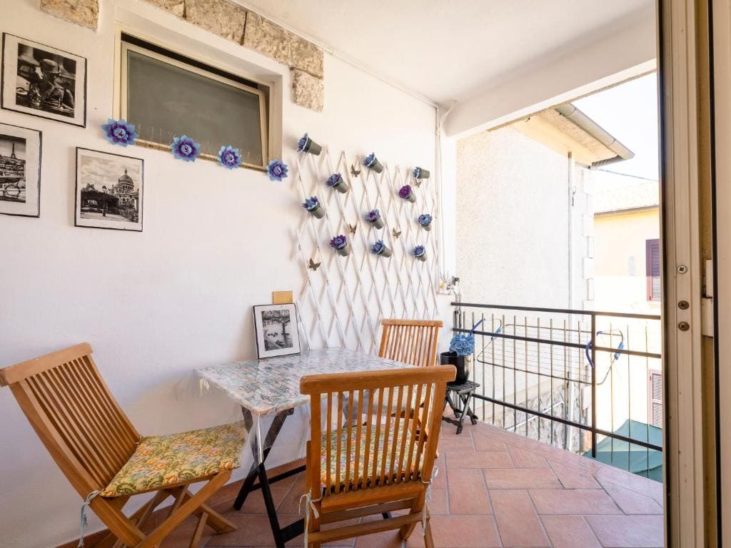One-Bedroom Apartment with Terrace room - Image 1