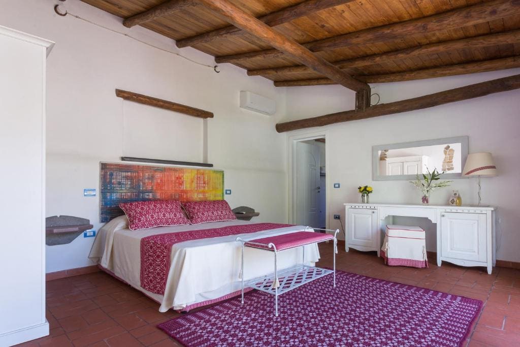 Comfort Quadruple Room room - Image 2