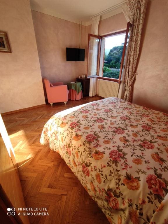 Deluxe Double Room with Garden View room - Image 2