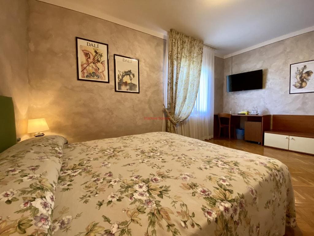 Deluxe Room room - Image 1