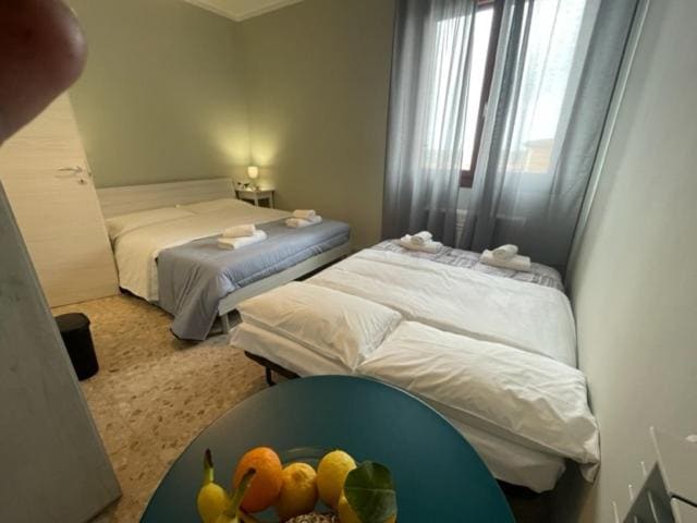 Quadruple Room room - Image 2