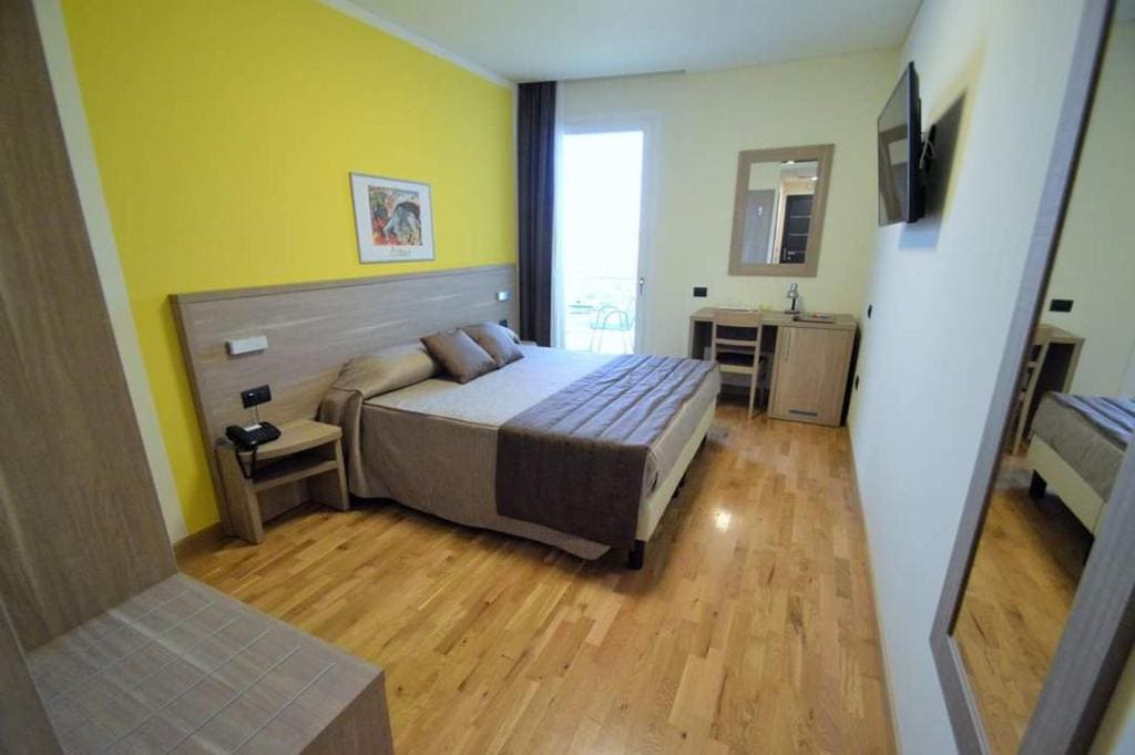 Quadruple Room room - Image 1