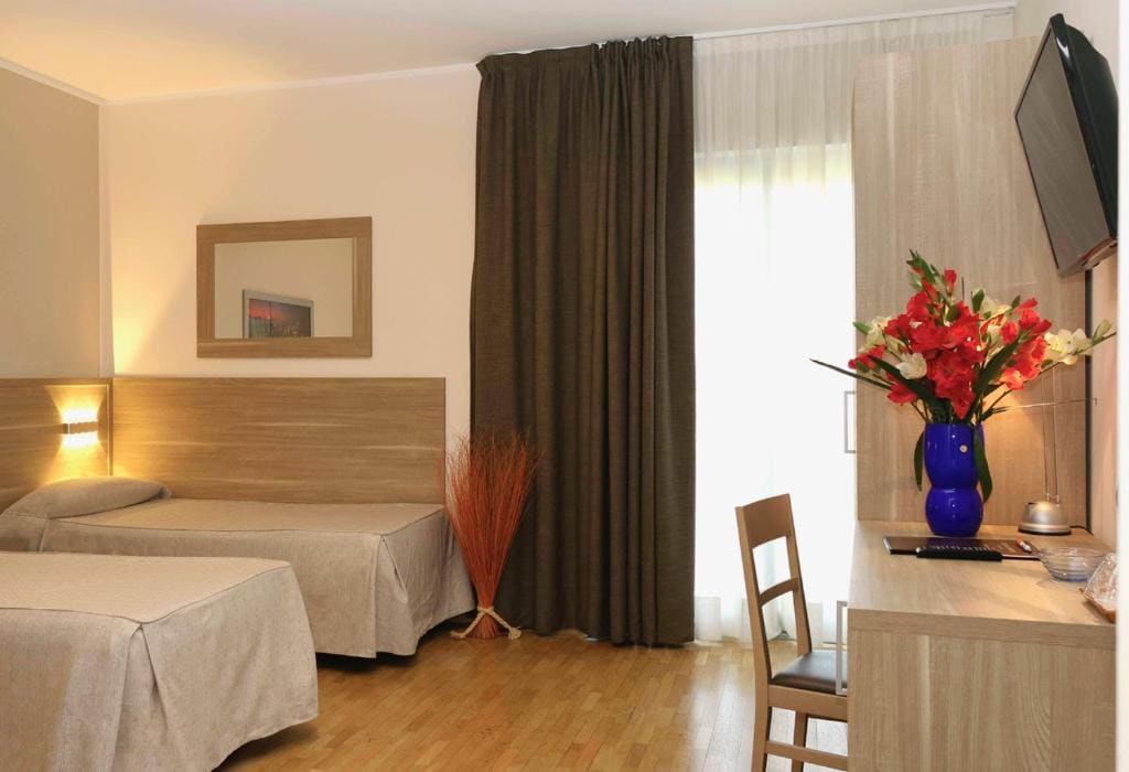 Twin Room room - Image 3