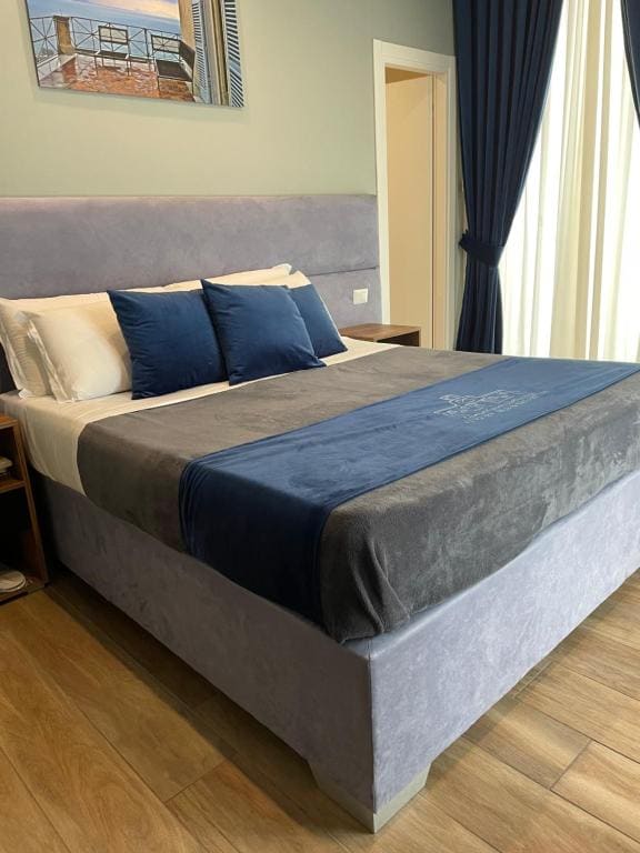 Suite room - Image 1