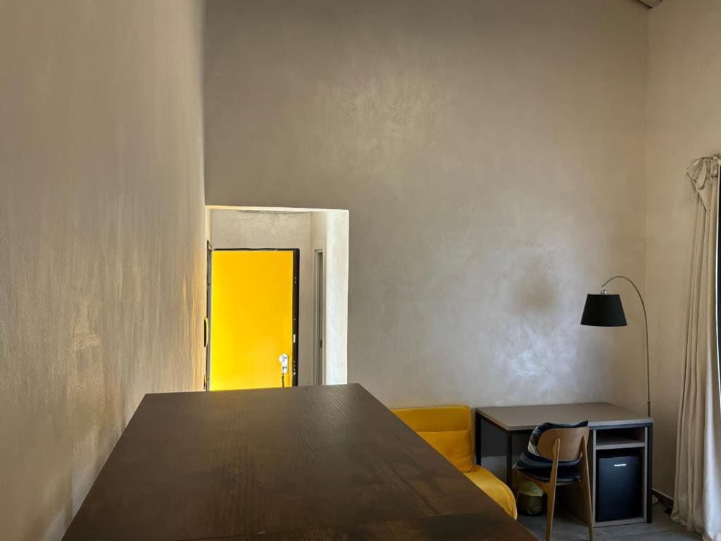 Junior Suite with Balcony room - Image 3