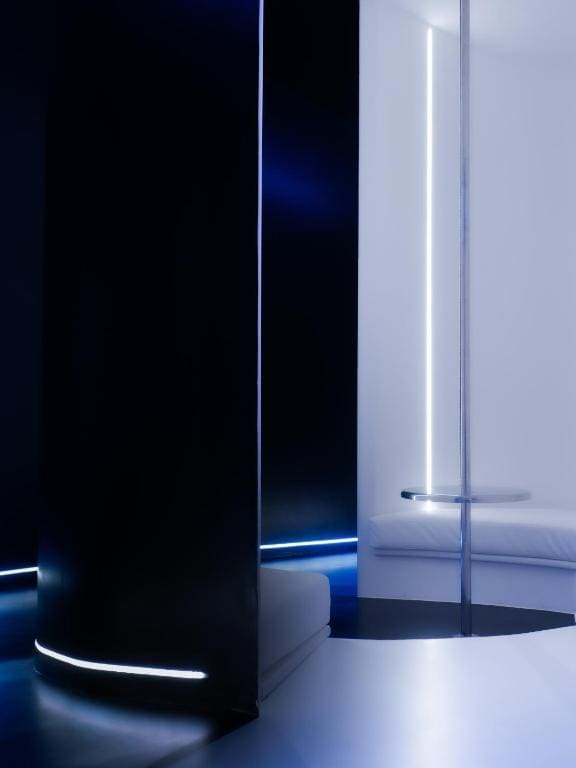 Deluxe Suite with Spa Bath room - Image 1