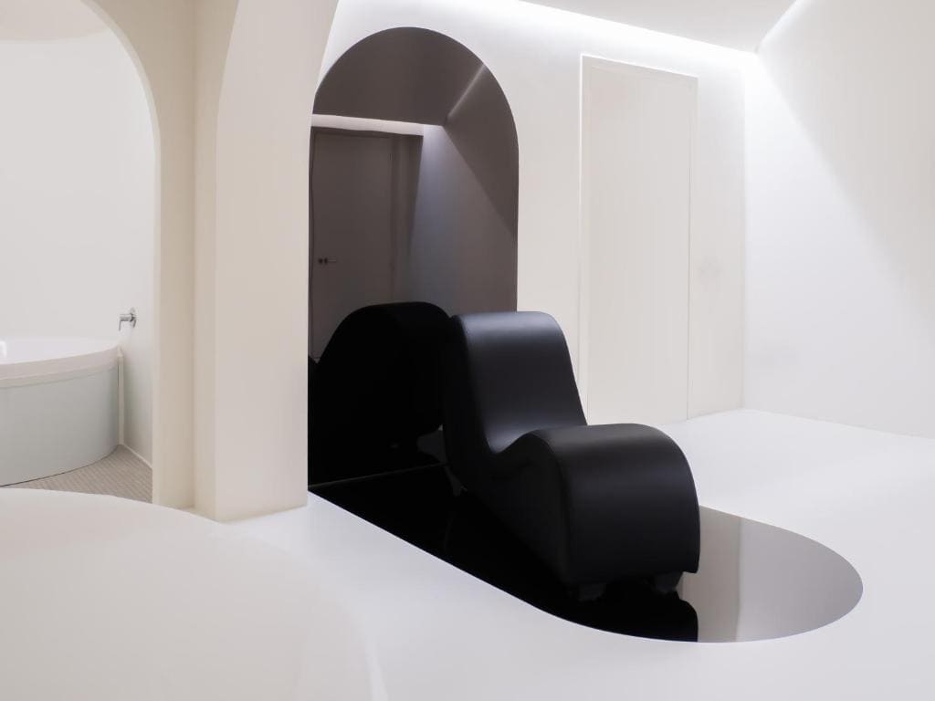 Studio with Spa Bath room - Image 1