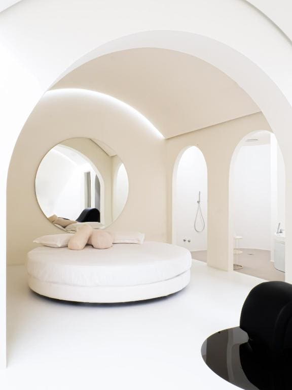 Studio with Spa Bath room - Image 2