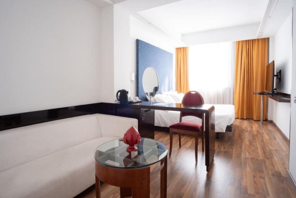 Superior Double Room room - Image 2