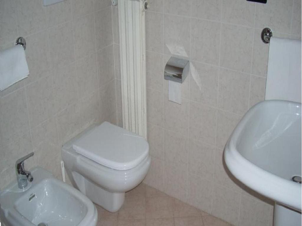 Quadruple Room with Bathroom room - Image 2