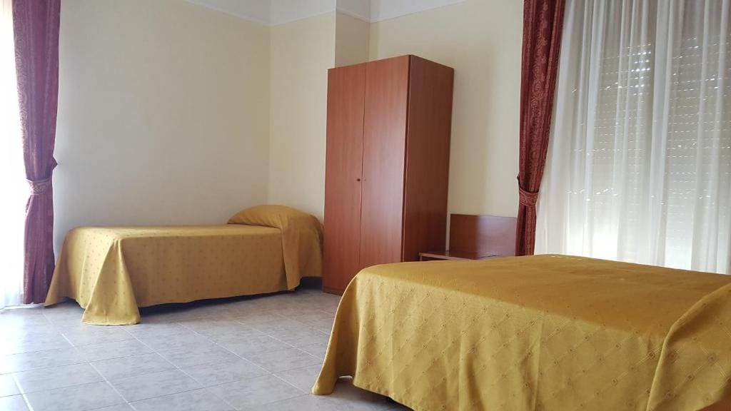 Double or Twin Room with Bathroom room - Image 3