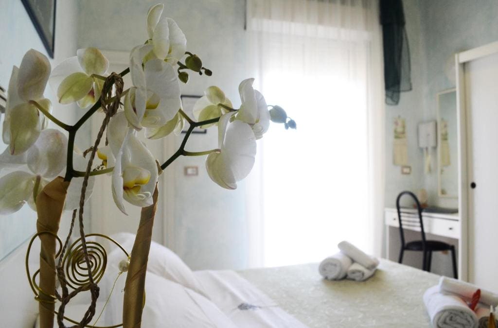 Standard Double Room room - Image 3
