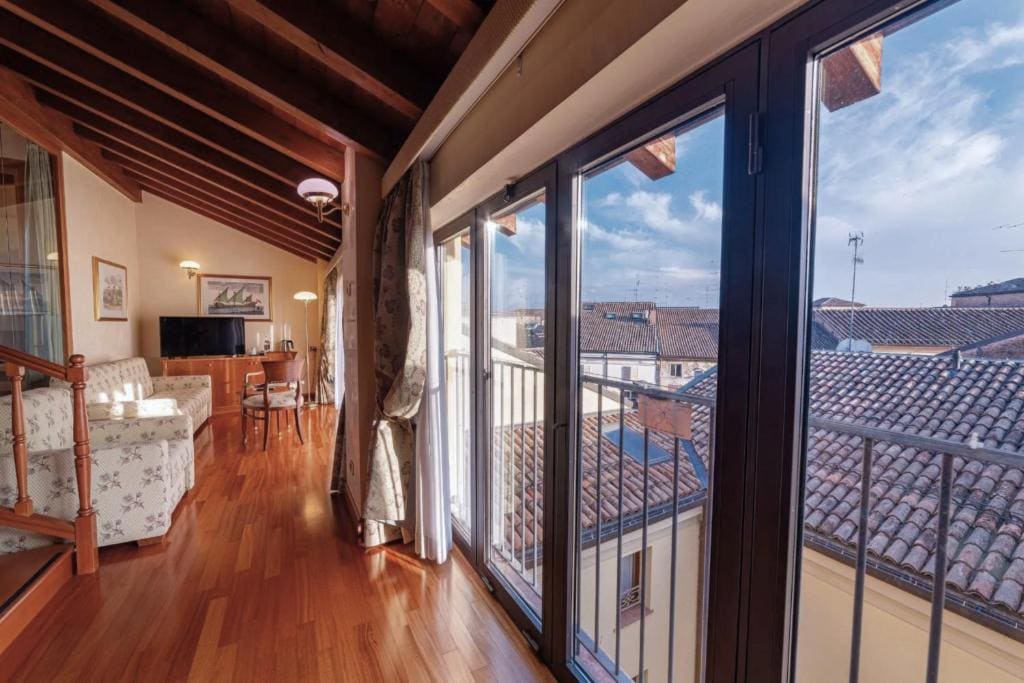Suite room - Image 3