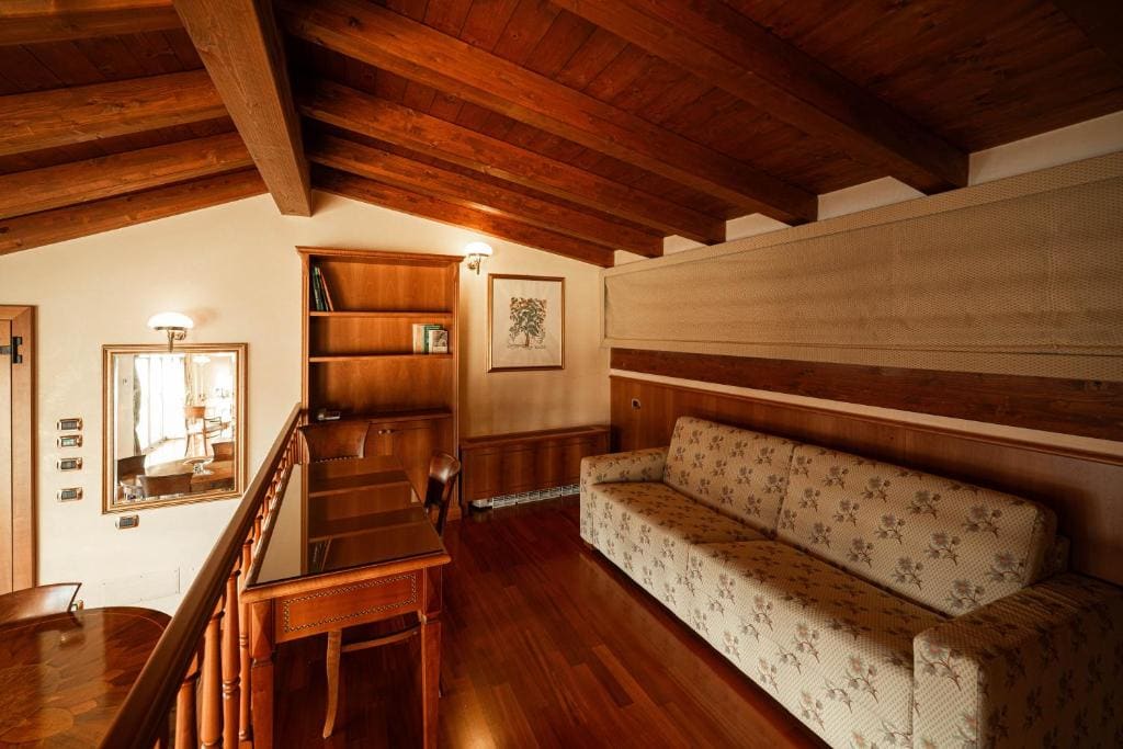 Suite room - Image 2