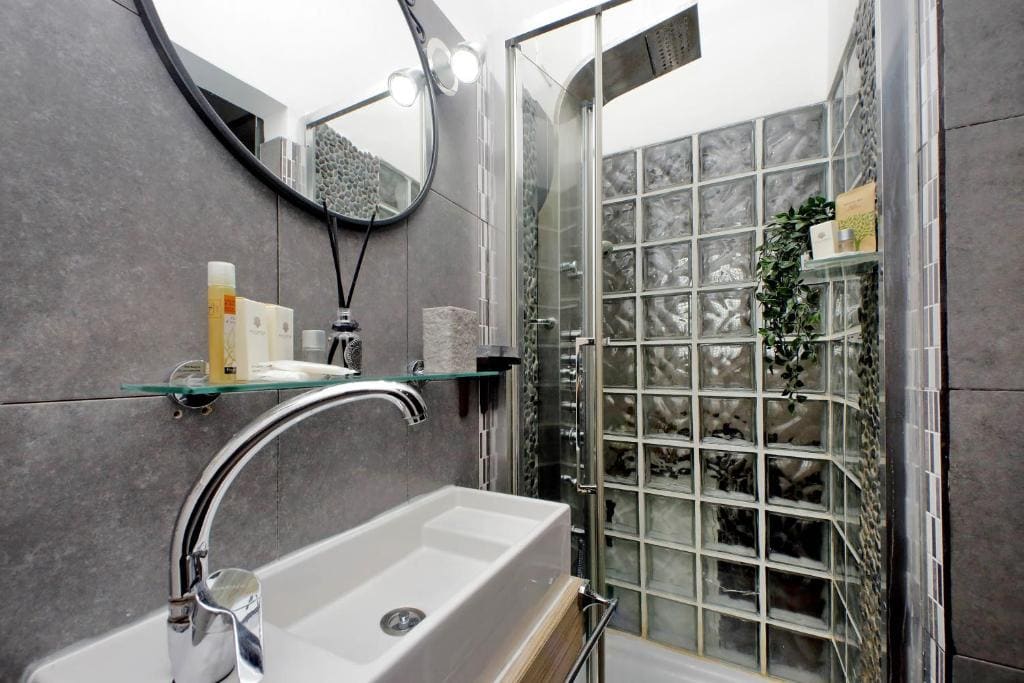 Suite with City View room - Image 1