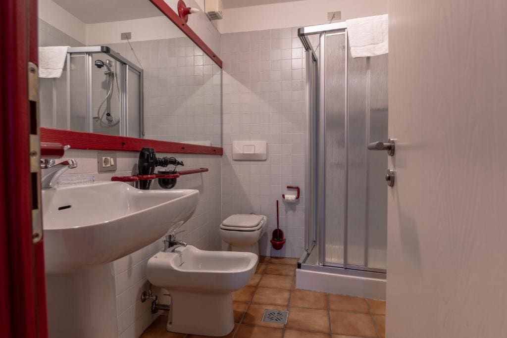 Triple Room with Balcony room - Image 1