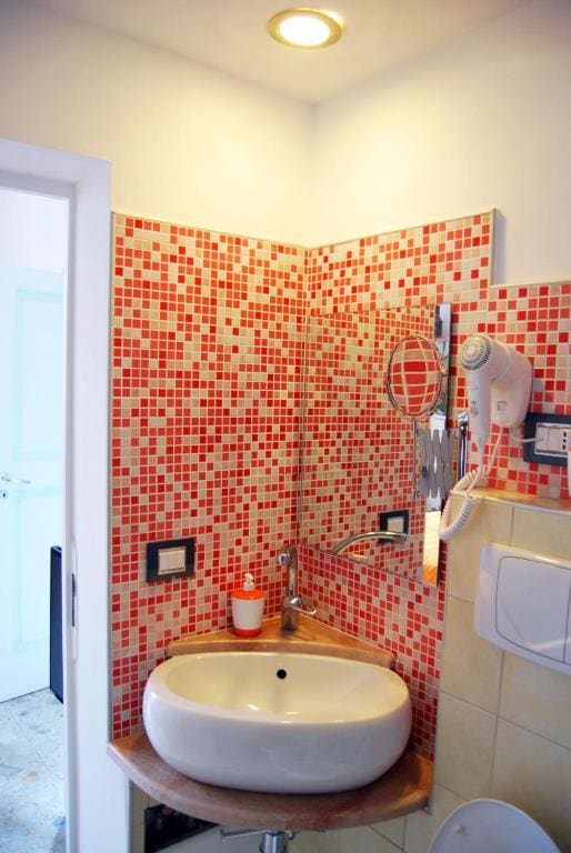 Double or Twin Room with Private Bathroom room - Image 2