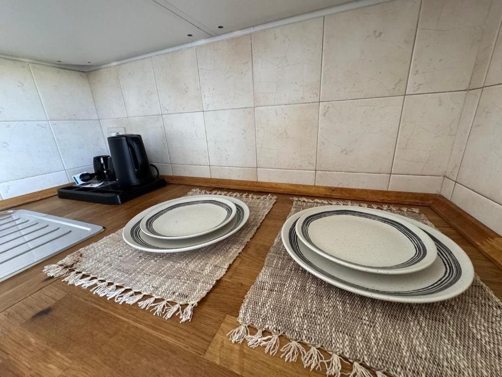 Large Double Room room - Image 2
