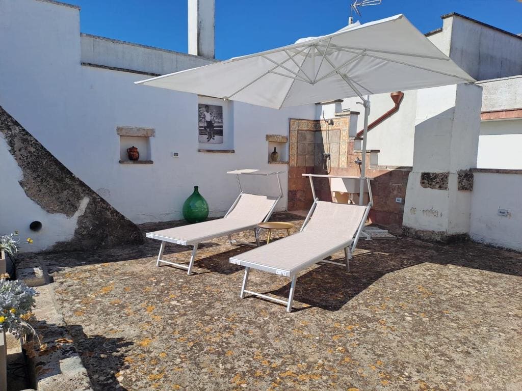 Double Room with Terrace room - Image 3