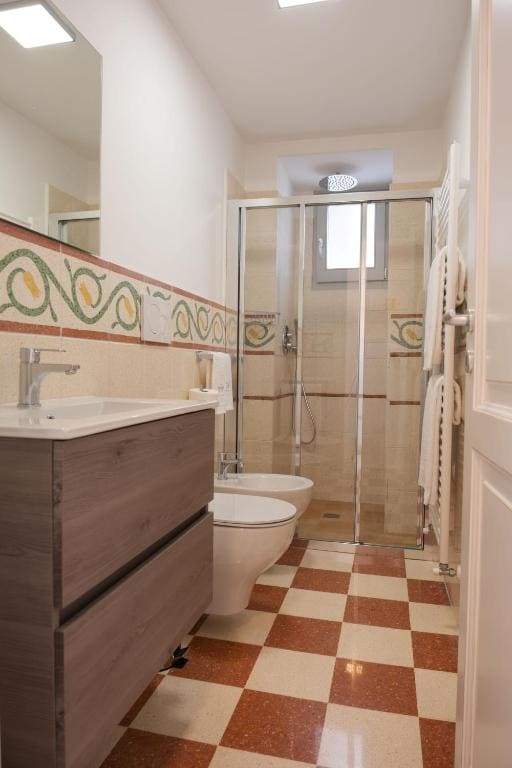 Queen Room room - Image 2