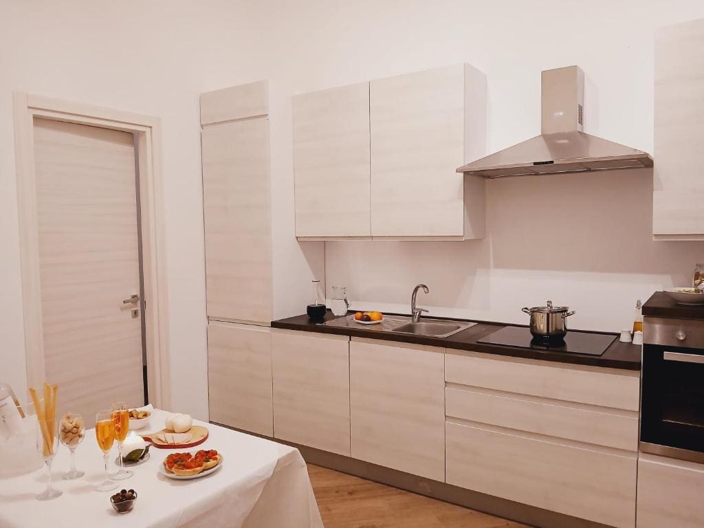 Two-Bedroom Apartment with Pool View room - Image 3